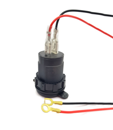 ماژول شارژر USB خودرو دو خروجی 2.1A (جمعا4.2A)رو پنلی با نمایشگر دیجیتال قرمز